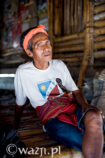 20. Indonezja, Sumba. Temu mężczyźnie z sumbańskiej wioski zrobiłam kilka zdjęć. Na większości jest uśmiechnięty i pogodny, ale lubię właśnie to. (listopad 2014)